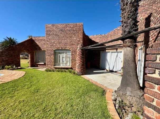 4 Bedroom Property for Sale in Heilbron Free State